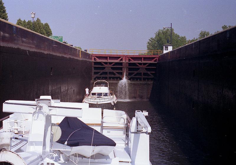 img030