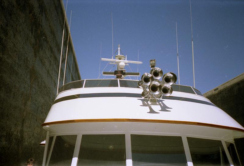 img037