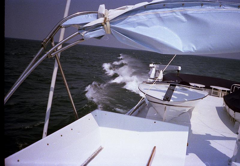 img049