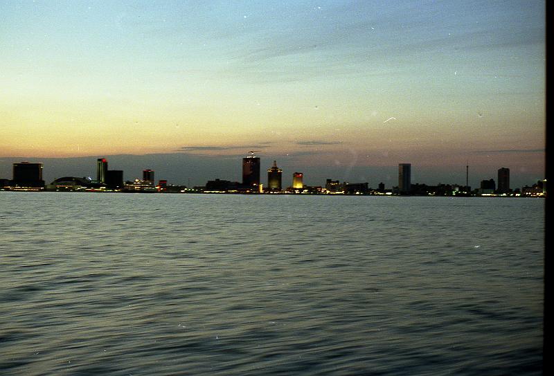 img054